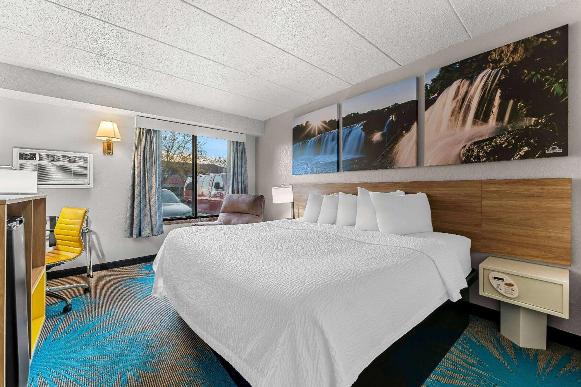 Days Inn By Wyndham Sioux Falls Eksteriør billede