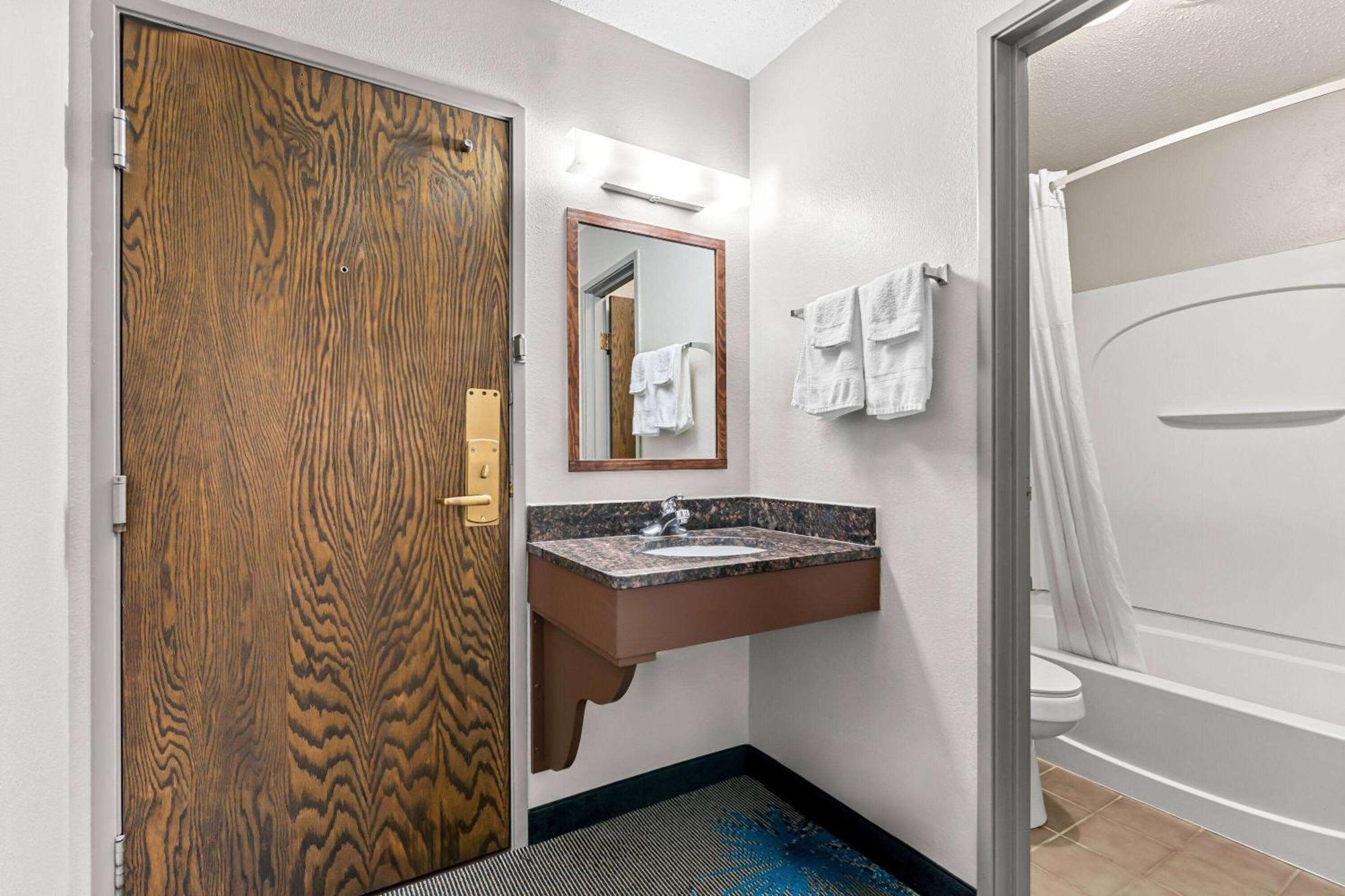 Days Inn By Wyndham Sioux Falls Eksteriør billede