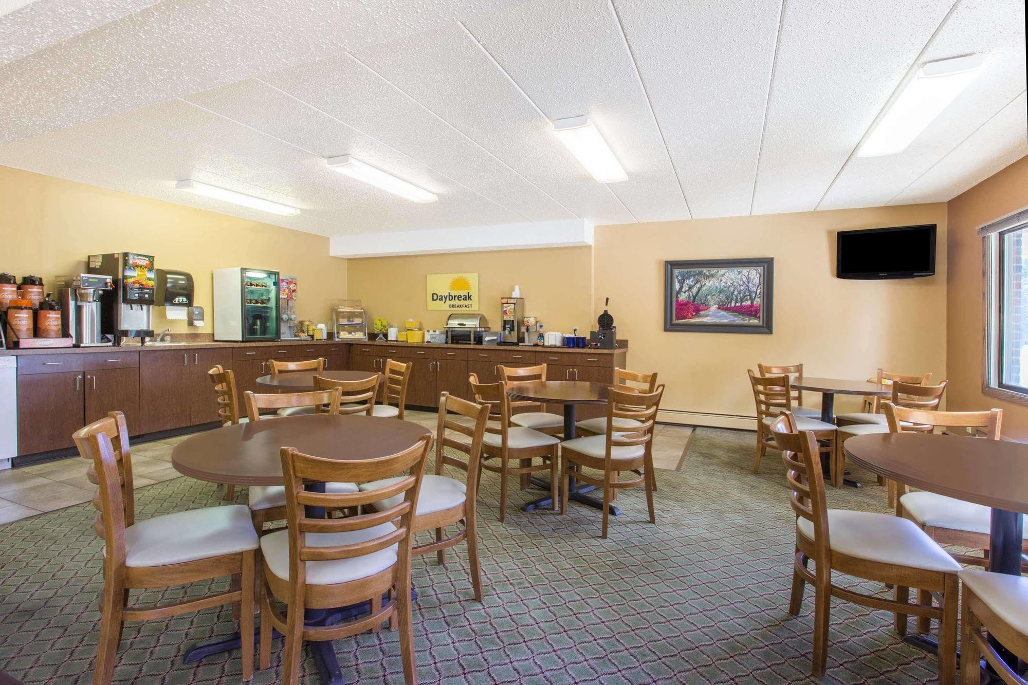 Days Inn By Wyndham Sioux Falls Eksteriør billede
